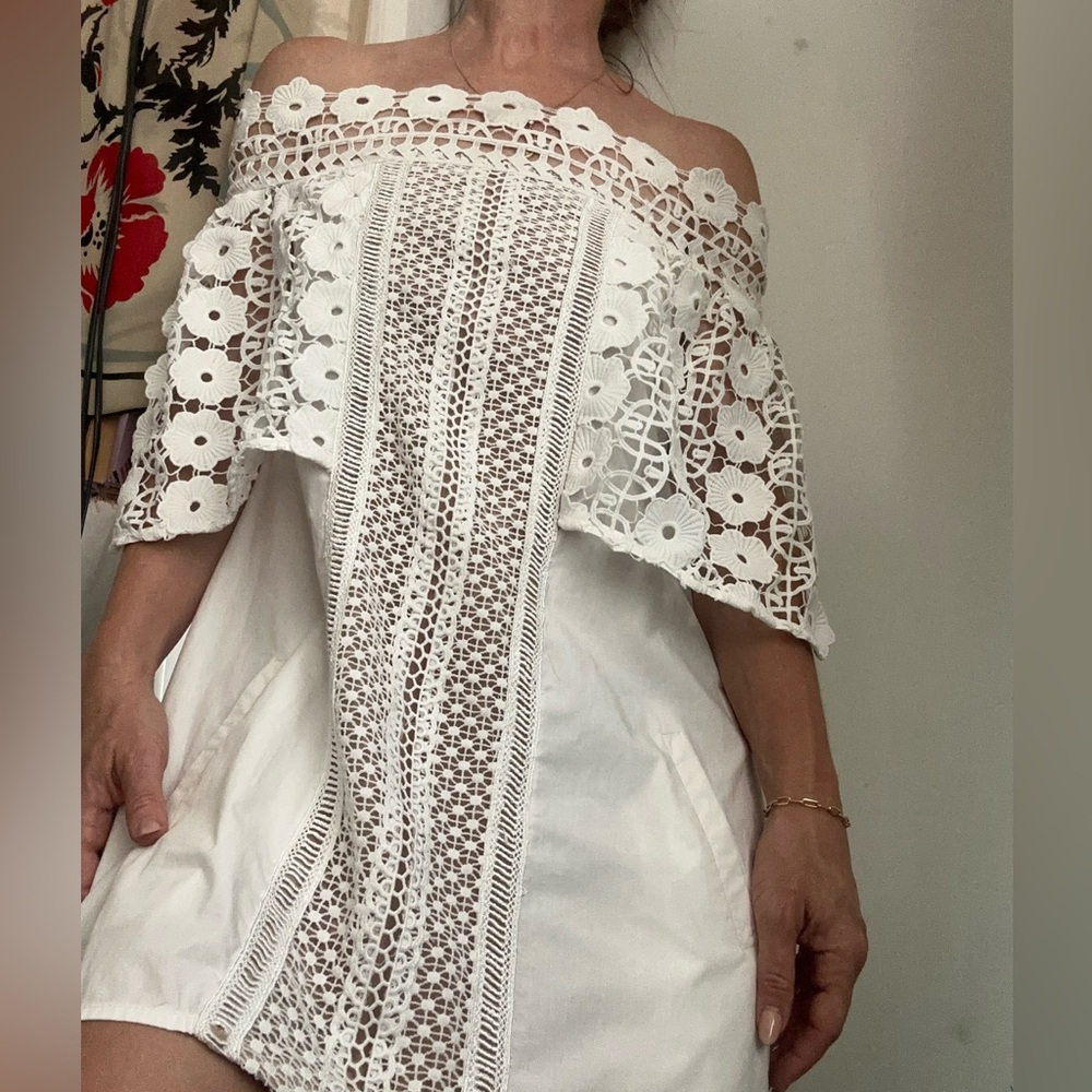 SELF-PORTRAIT white cotton dress SIZE 4, works for size 2 also